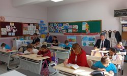 Kaymakam Öğrencilerle Okuma Saatinde Buluştu