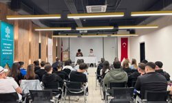 Kırklareli İl Halk Kütüphanesi’nde Edebiyat Söyleşisi