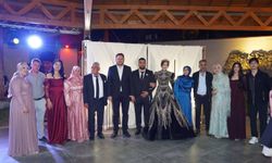 Başkan Talay Genç Çiftin Nişan Yüzüklerini Taktı