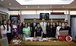 Başkan Yayla Genç Tiyatrocuları Ağırladı