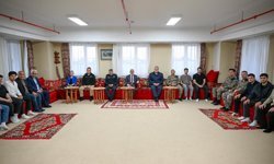 Vali Turan Öğrencilerle Yurtta Buluştu