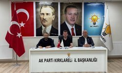 AK Parti Kırklareli Merkez İlçe Yönetimi Toplantı Düzenledi