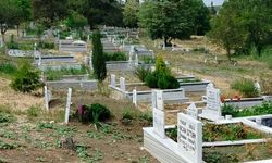Kaynarca Mezarlığı Bayrama Hazırlandı