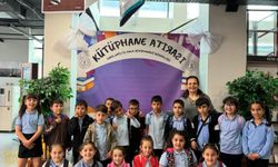 Minik Öğrencilerden Kütüphanede Kitap Okuma Etkinliği