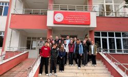 Öğrencilerden Huzurevi Sakinlerine Anlamlı Ziyaret