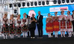 Bulgaristanlı Ekiplerden Renkli Gösteri