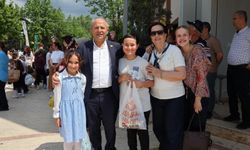 Büyükkarıştıran’da Bayram Coşkusu Şeker Toplama Etkinliğiyle Yaşandı