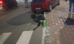 Otomobilin yayaya çarpma anı güvenlik kamerasında: 1 ölü