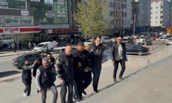Yaşlı kadınları milyonluk vurgunla dolandırmışlar