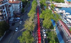 Tekirdağ’da dev bayrakla gençlik yürüyüşü