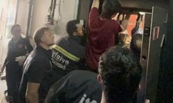 İtfaiye erlerinin en zor anı: Gözyaşları içinde haykıran gencin sıkışan kolunu sağ salim kurtardılar