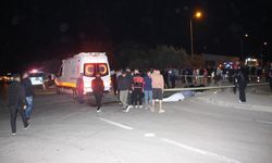 Çöp kamyonuyla çarpışan motosikletteki 2 genç hayatını kaybetti