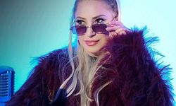 Dilek Taşcı Ayağında Kundura ile Geldi