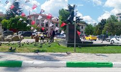 Güvercinlerin Mesaisi Meydanda Başladı
