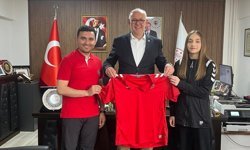 Başarılı Sporcudan İl Müdürü Babuşcu’ya Ziyaret