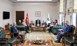 Vali Turan Konuklarını Valilikte Ağırladı