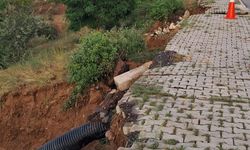 Şiddetli Yağış Ahmetçe ve Karakoç Köylerinde Hasara Yol Açtı