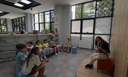 Kütüphanede Masal Saati Etkinliği Düzenlendi