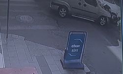 Ters yönden çıkan aracın kazaya karıştığı anlar kamerada