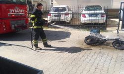 Lüleburgaz'da seyir halindeki elektrikli bisikletin pili patladı, sürücü yaralandı