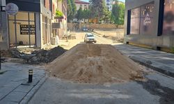 İnşaat çalışmasında 2 sokak kapanınca esnaf çileden çıktı