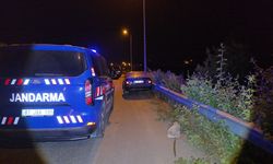 Kamyon ve otomobile çarpan araç takla attı: 2 yaralı