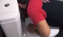 Siirt'te lavabo gider borusuna sıkışan 2 yavru kedi itfaiye ekiplerince kurtarıldı