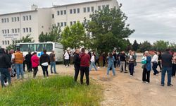 Kırklareli'nde LGS heyecanı: Öğrenciler içeride, aileler dışarıda ter döktü