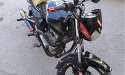 Plakasız motosikletle yola çıkan ehliyetsiz sürücüye 105 bin lira ceza