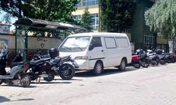 Otobüs Durağındaki Motosiklet Yoğunluğu Sürüyor