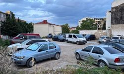 Boş Arsalara Park Ediliyor