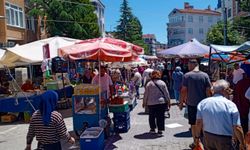 Güneşli Havada Pazar Hareketlendi, Tezgâhlarda Fiyatlar Dikkat Çekti
