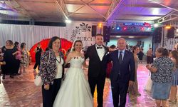 Başkan Çamlıca Burcu ve Hasan’ın Düğün Merasimine Katıldı