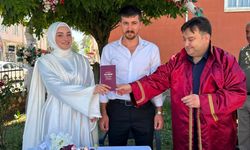Başkan Gün, Emirhan ve Sümeyye Çiftinin Nikâhını Kıydı