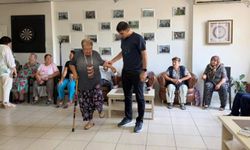 Huzurevi Sakinlerine Kas Gücü ve Denge Testi