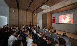 Çocuklar Kütüphanede Sinema Keyfi Yaşadı