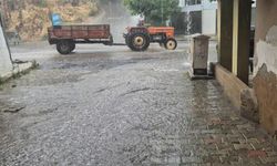 Yaz ortasında sağanak sürprizi: Tekirdağ'da yollar göle döndü