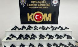 Durdurulan araçta 70 adet kaçak tabanca bulundu