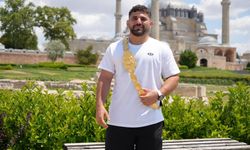 Başpehlivan Erkan Taş: "Hedefim altın kemeri uzun yıllar korumak"