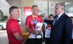 Gençlik ve Spor Bakanı Bak’ı Muğla’da milli sporcular karşıladı