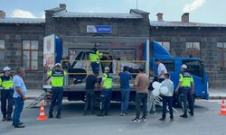 Kars’ta takla simülasyonu gerçeği aratmadı: Emniyet kemeri hayat kurtarır