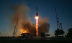 Soyuz uzay aracı ile Uluslararası Uzay İstasyonu’na bir astronot ve iki kozmonot gönderildi