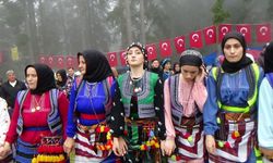 Sinlice Köyü 27. Göllüalan Şenlikleri sis ve yağmur altında düzenlendi