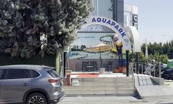 Yaşı küçük temizlikçi havuz kaydırağından düşüp ağır yaralandı