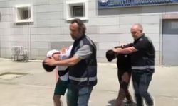 "Vatandaşlık vereceğiz" yalanıyla aldıkları 175 gram altınla kaçan dolandırıcılar yakalandı