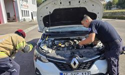 Otomobilin motorunda ilçe ilçe gezdi
