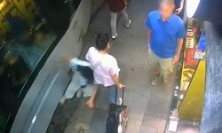 Sirkeci'de tramvay kadına çarptı