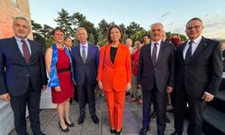 Vekil Sarıçam, Resepsiyona Katıldı