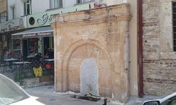 İki Asra Yakın Tarihe Tanıklık Eden Çeşme Hâlâ Akıyor