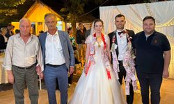 Başkan Gün, Betül ve Onur’un Düğününe Katıldı